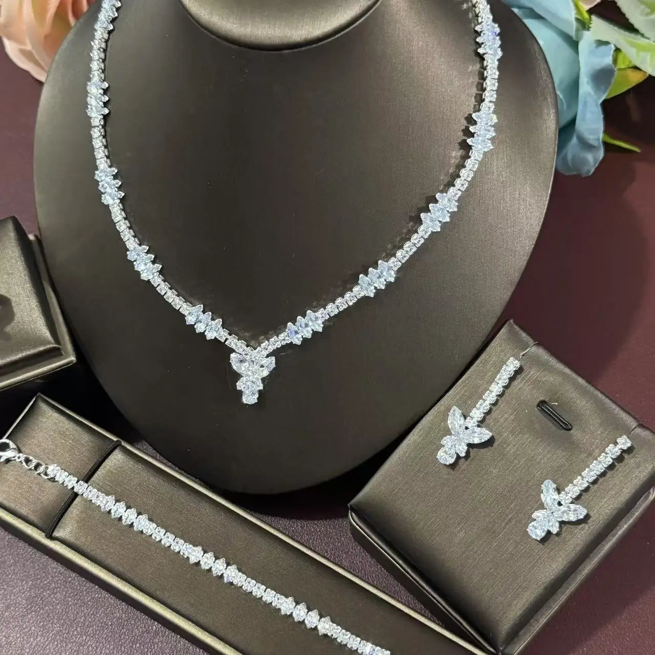 Ladies' necklace, hand jewelry, earrings, rings, wedding jewelry, 5-piece set, wedding jewelry accessories